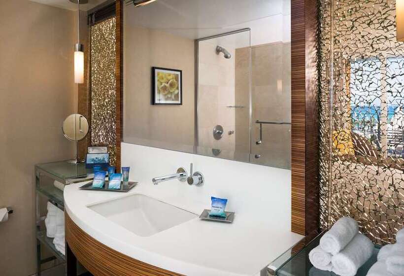 Номер Стандарт 2 Двуспальные Кровати, Hilton Waikiki Beach Resort & Spa