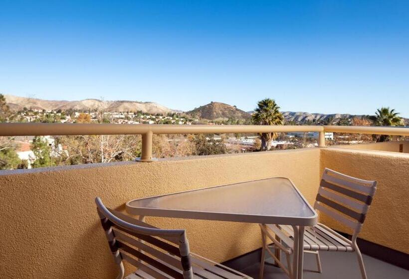 חדר קלאב, Sheraton Agoura Hills