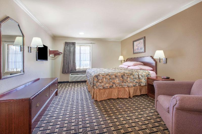 キングサイズベッドのスイートルーム, Super 8 By Wyndham Tyler Tx