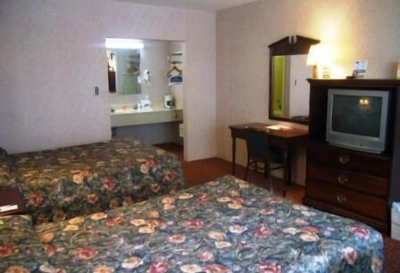 Номер Стандарт 2 Двуспальные Кровати, Travel Inn