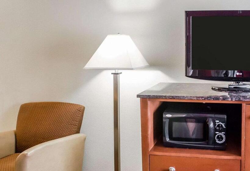 חדר סטנדרט, Quality Inn Harrisburg Downtown Riverfront