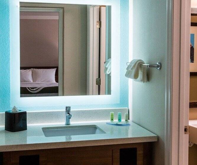 Люкс, Seafarer Inn & Suites, Ascend Hotel Collection