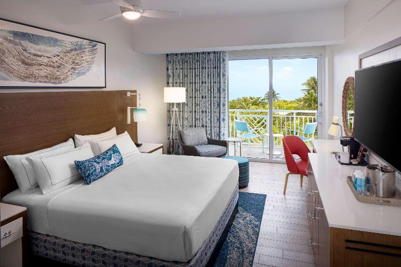 Standard-huone King-vuode, The Reach Key West, Curio Collection By Hilton