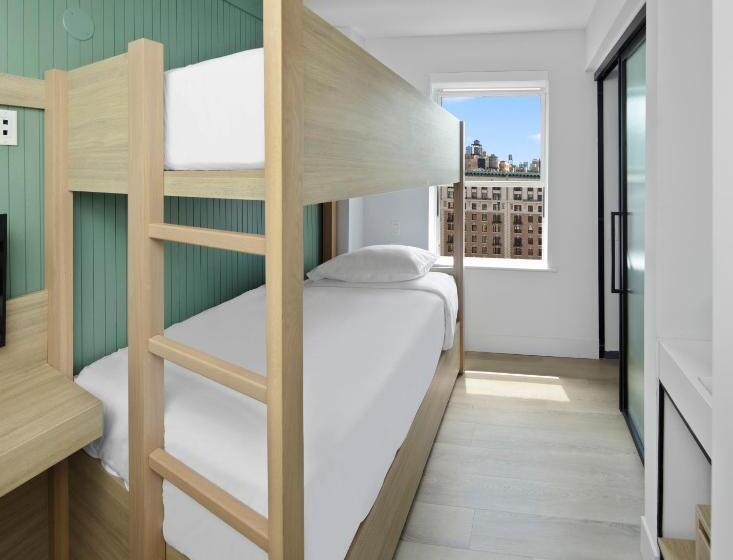 스탠다드 룸 강 전망, Riverside Tower Hotel
