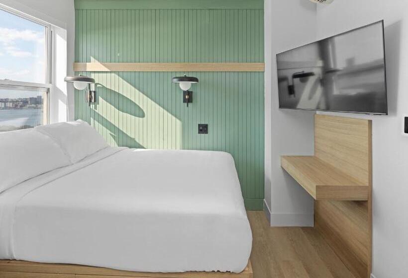 스탠다드 룸 강 전망, Riverside Tower Hotel