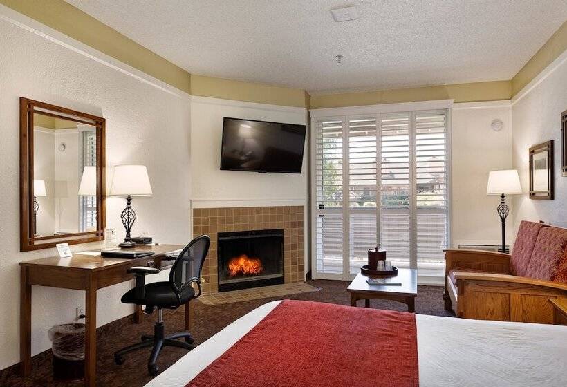带2个双人床的标准工作室, Sonoma Valley Inn, Tapestry Collection By Hilton