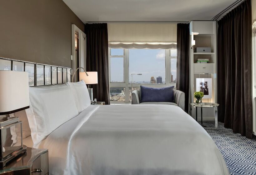 스위트, The Carlyle, A Rosewood