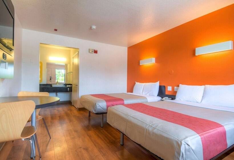 Номер Deluxe, Motel 6 Chula Vista, Ca   San Diego