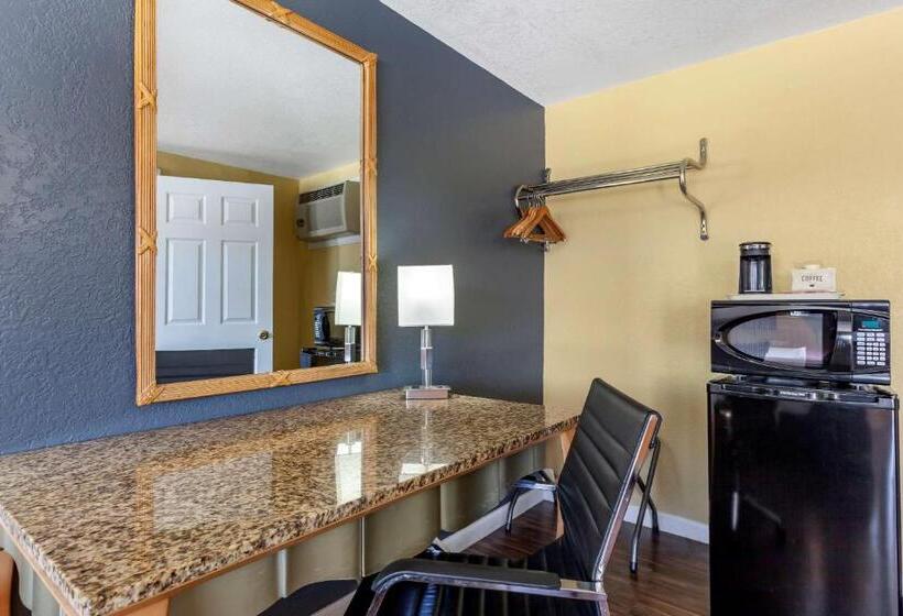 Номер Стандарт, Econo Lodge Clovis