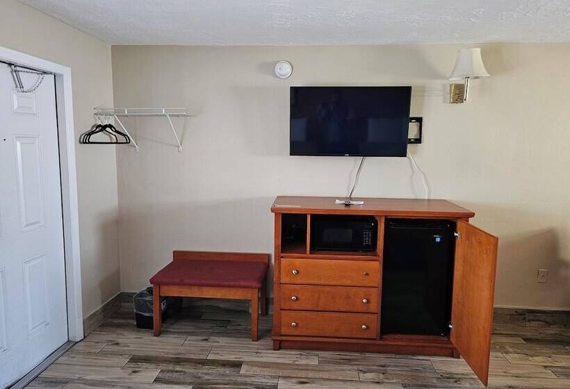Номер Стандарт 2 Двуспальные Кровати, Three Oaks Motel  Titusville