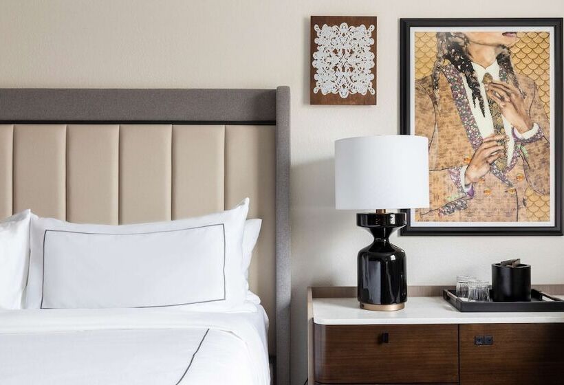 장애인용 디럭스룸, Mills House Charleston, Curio Collection By Hilton