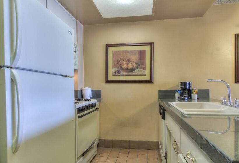 Люкс Повышенной Комфортности, Oceanside Marina Suites  A Waterfront