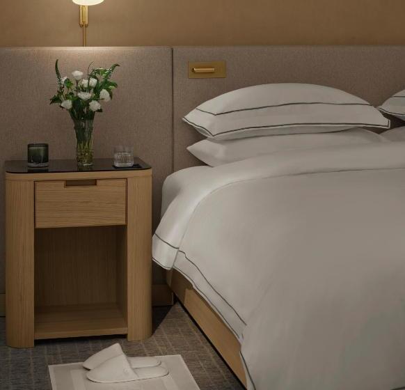 스탠다드 룸 킹사이즈 침대, The Newbury Boston