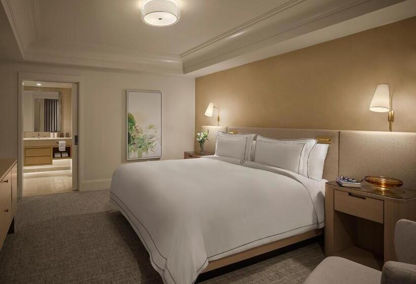 스위트, The Newbury Boston