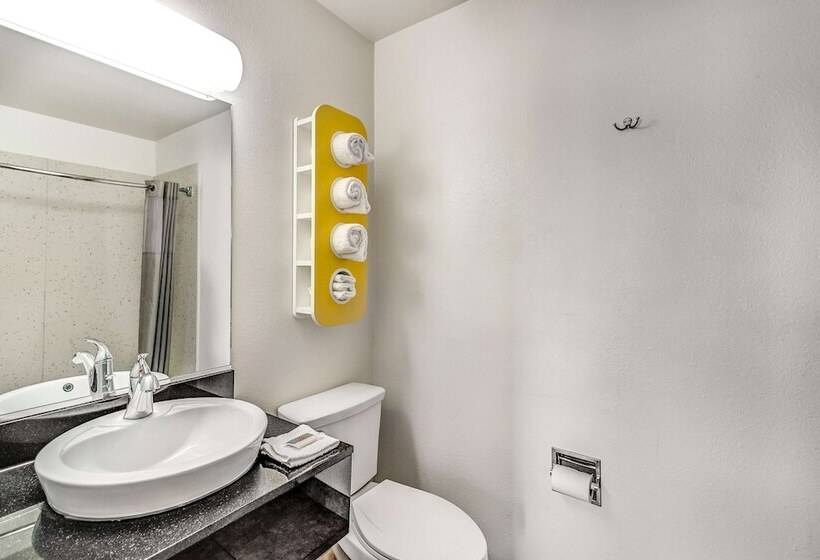 Номер Deluxe, Motel 6visalia, Ca