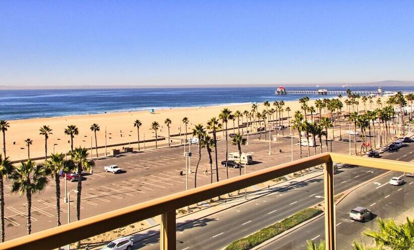 스위트, The Waterfront Beach Resort, A Hilton