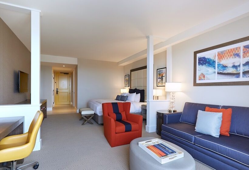장애인을 위한 스위트, The Waterfront Beach Resort, A Hilton