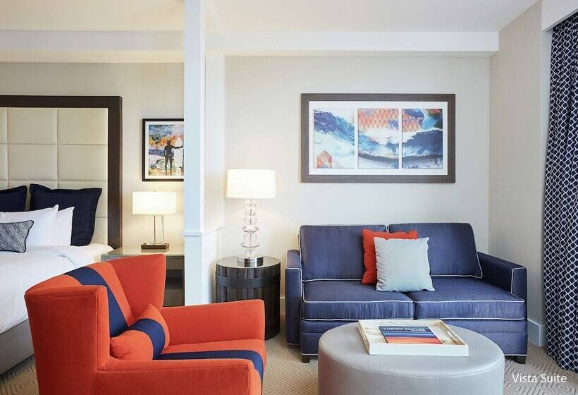 스탠다드 스튜디오 더블 침대, The Waterfront Beach Resort, A Hilton