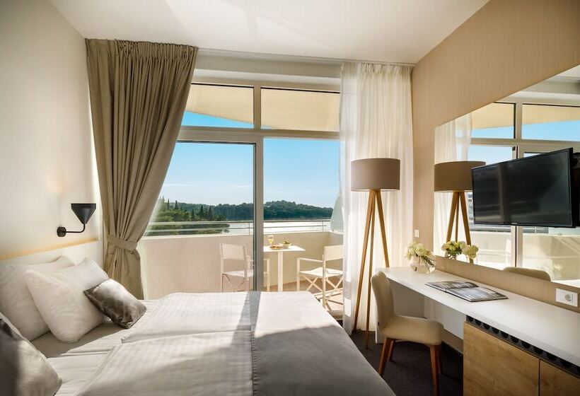 اتاق پرمیوم با چشم‌انداز دریا, Remisens Hotel Albatros All Inclusive