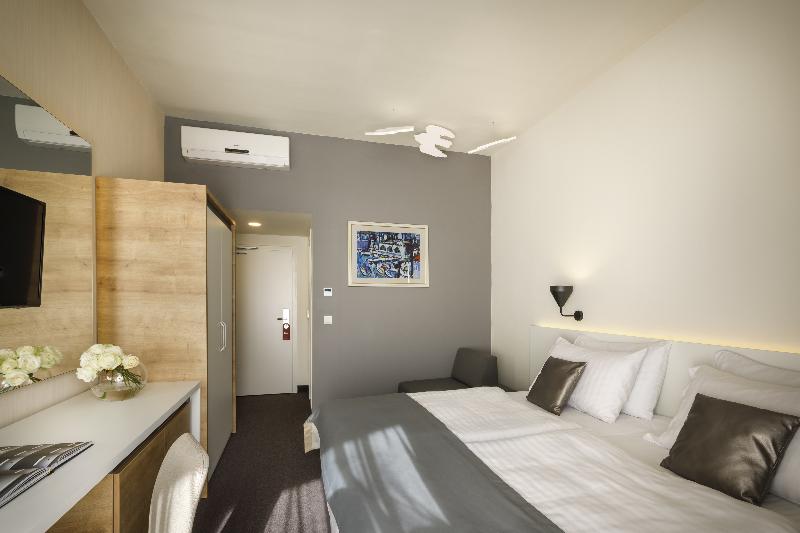 اتاق پرمیوم با چشم‌انداز دریا, Remisens Hotel Albatros All Inclusive