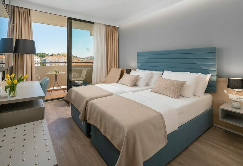 Номер Superior Боковой Вид на Море, Valamar Meteor
