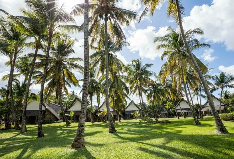 بانگلوی ممتاز, La Pirogue Mauritius
