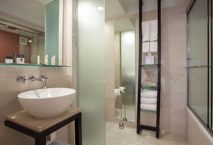 اتاق استاندارد با تخت بزرگ, Doubletree By Hilton San Juan