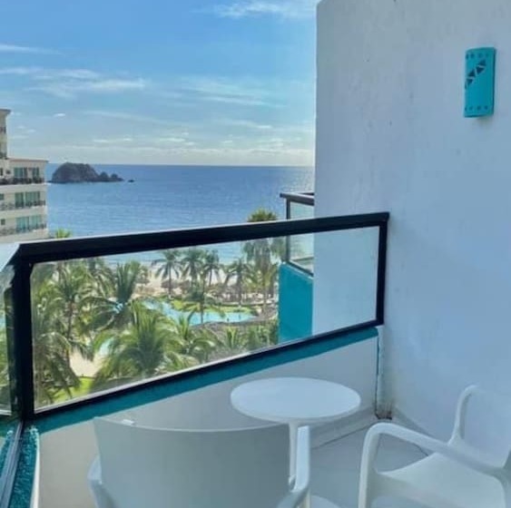 片側に海が見えるデラックスルーム, Fontan Ixtapa