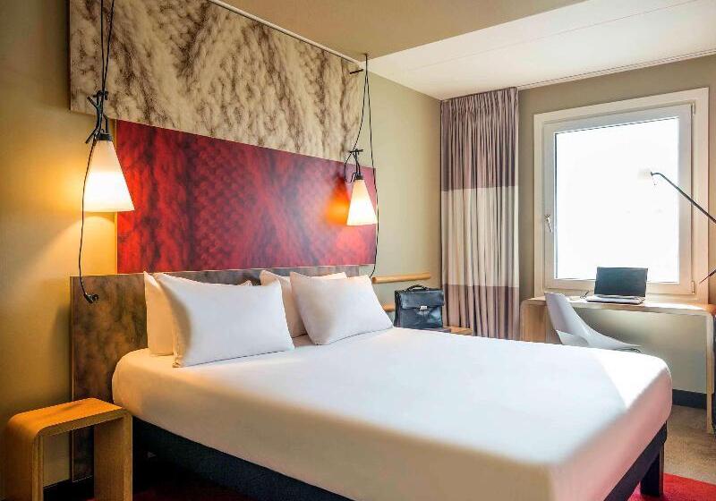 Superior Room, Ibis Schiphol Amsterdam Airport
