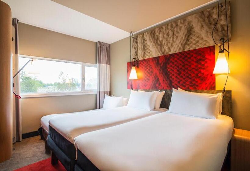 Superior Room, Ibis Schiphol Amsterdam Airport