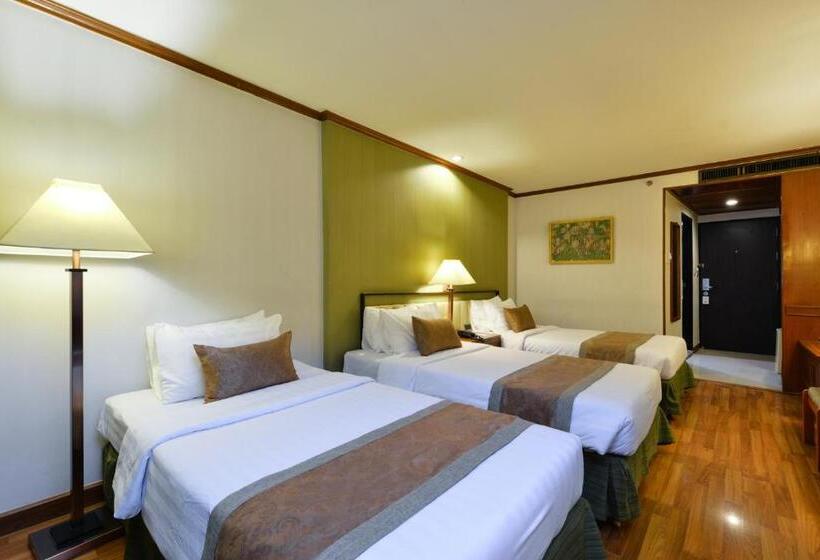 اتاق استاندارد سه نفره, Arawana Regency Park Sukhumvit