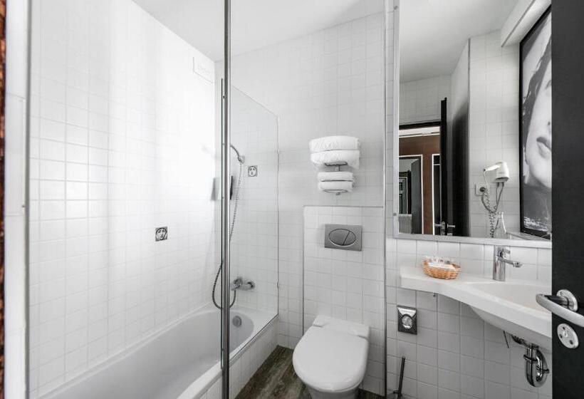 اتاق استاندارد با چشم‌انداز دریا, Amberton Hotel Klaipeda
