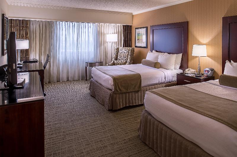 Номер Superior, Crowne Plaza Hotel St. Louis Airport, An Ihg