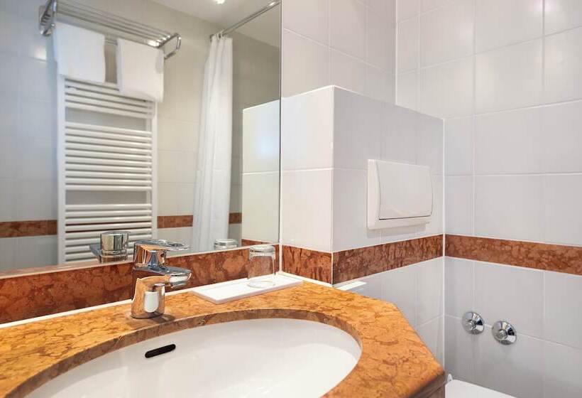 小型套房, Achat Hotel Magdeburg