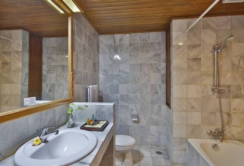 Номер Deluxe, Jayakarta Hotel Lombok
