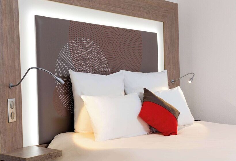 Номер Superior, Novotel Moscow Sheremetyevo Airport