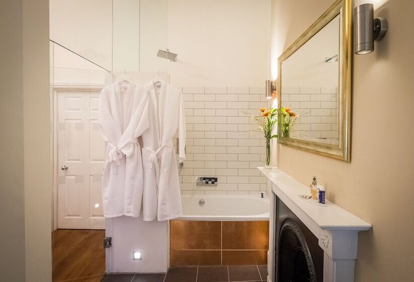 디럭스 스위트, The Berkeley Square Hotel Bristol