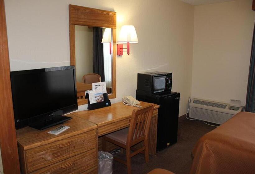 Номер Стандарт, Travelodge By Wyndham Perry National Fairgrounds Area I 75
