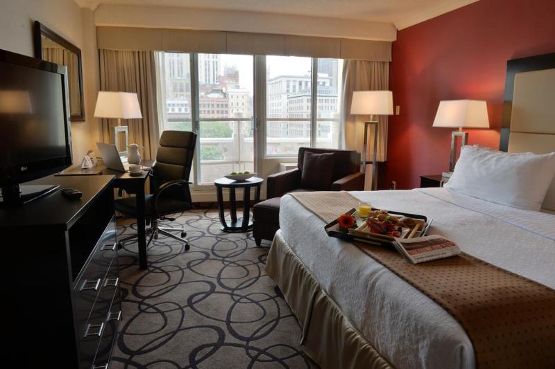 Standard Szoba King Size Bed, Holiday Inn Montreal Centre Ville Downtown, An Ihg