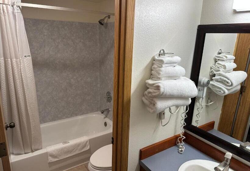 Люкс, Econo Lodge Edmonds North Seattle