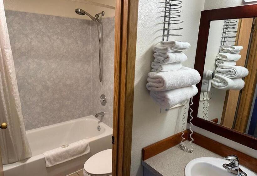 Люкс, Econo Lodge Edmonds North Seattle