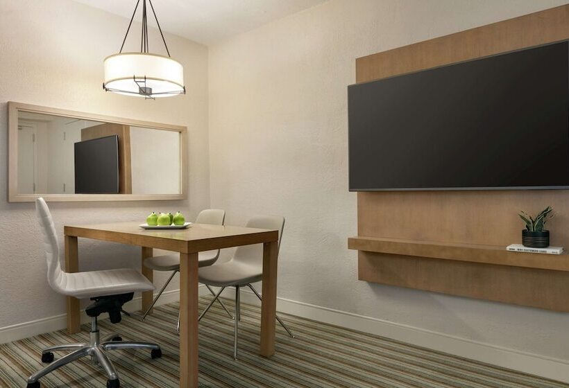 سوییت, Embassy Suites By Hilton San Juan Hotel & Casino