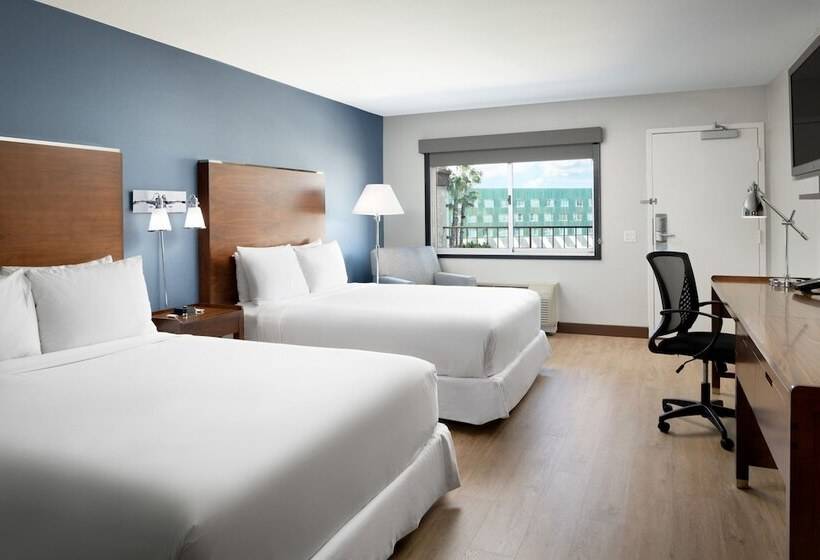 带2个双人床的标准工作室, Four Points By Sheraton Anaheim