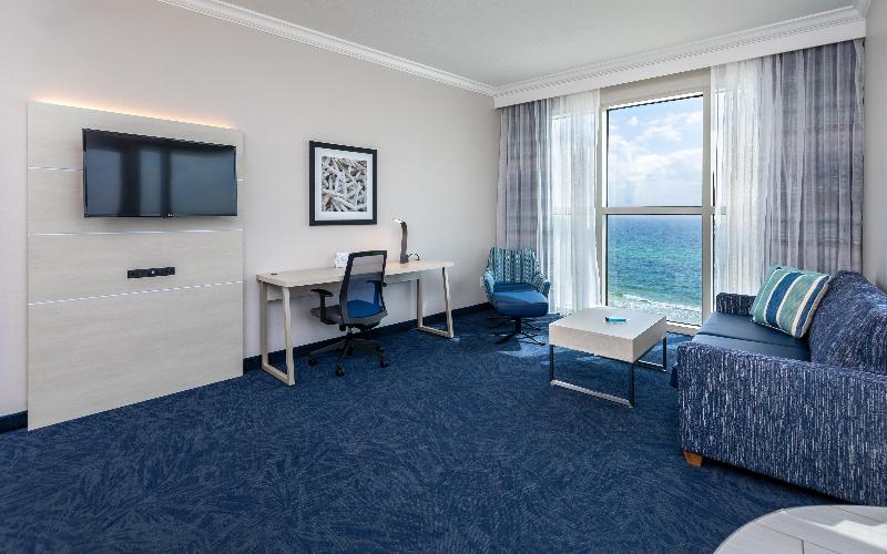 Люкс Кровать Кинг, Holiday Inn Express Pensacola Beach, An Ihg