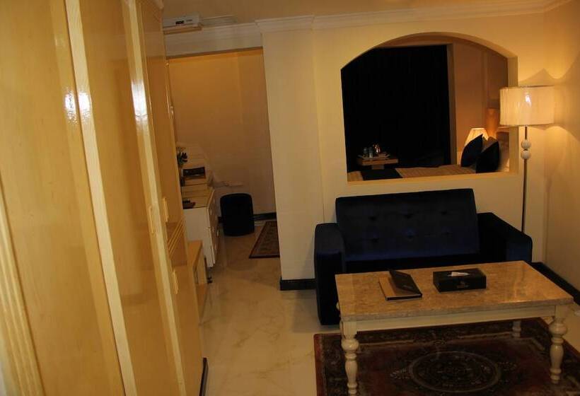 سوییت جونیور, Bahrain International