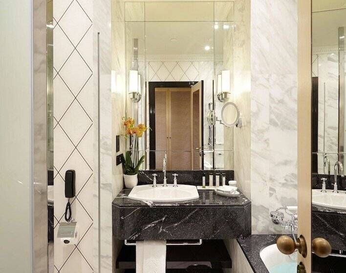 Номер Deluxe, Baltschug Kempinski Moscow