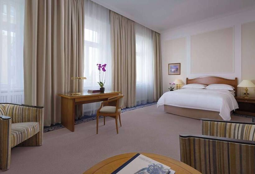 Номер Deluxe, Baltschug Kempinski Moscow