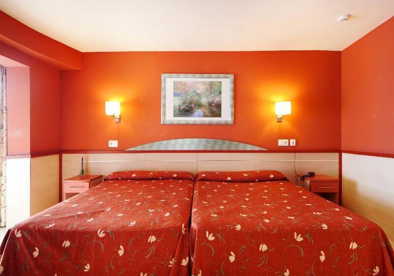 Номер Стандарт, Crowne Plaza Lansing, An Ihg