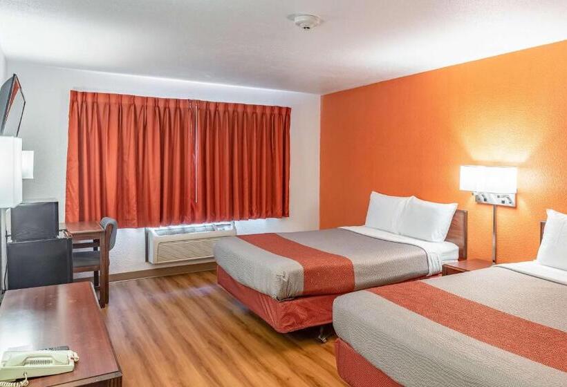 Четырехместный Номер Deluxe, Motel 6 Fond Du Lac, Wi
