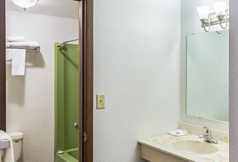 Номер Deluxe, Motel 6 Fond Du Lac, Wi